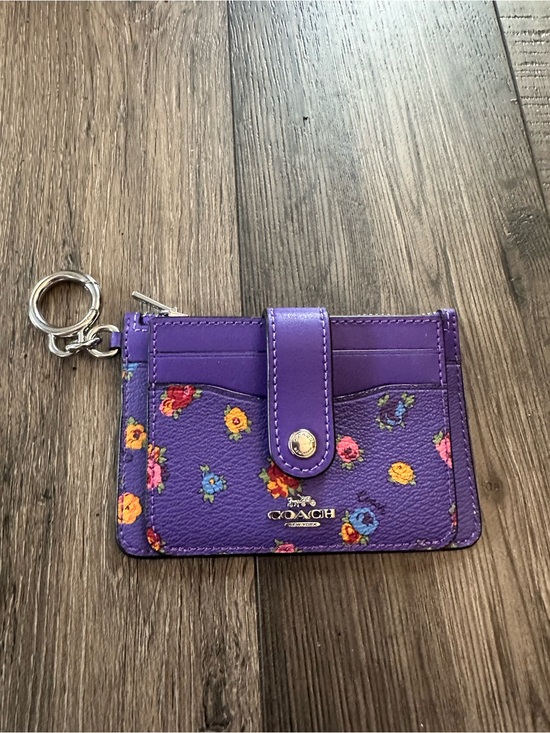 Coach Handbags - COACH Attachment Credit Card Case With Vintage Rose Print Purple